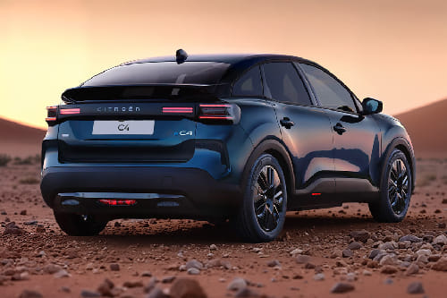 سي 4 Rear angle view