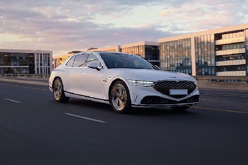 G90 Front deep low Angle View