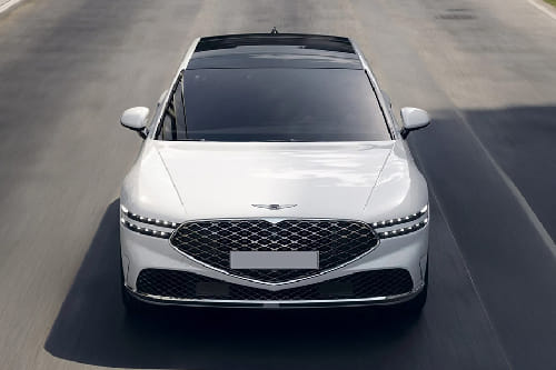 Full Front View of G90