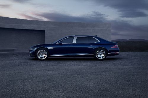 Genesis G90 Side Medium View