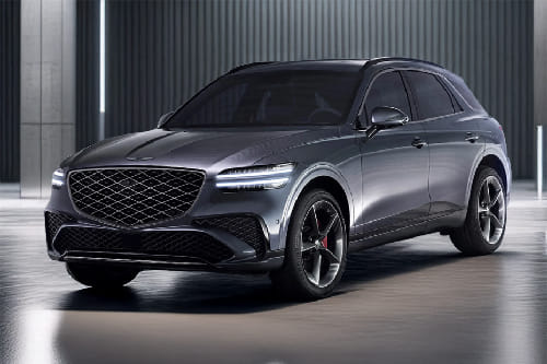 جينيسيس  GV70 Front angle low view