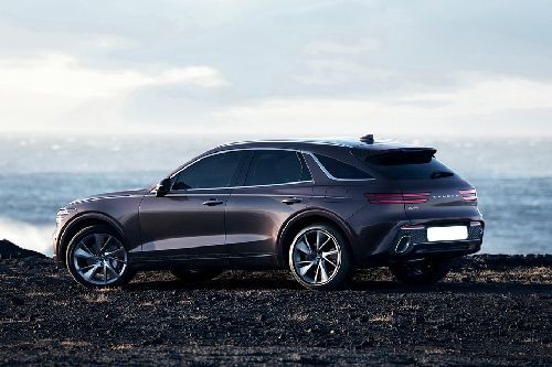 Rear Cross View of Genesis GV70