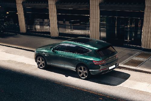 Rear Medium View of Genesis GV80