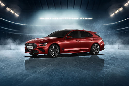 Rear Cross View of Genesis G70 SB