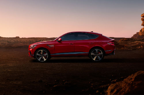 جي في 80 كوبيه Side view