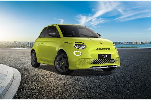 Abarth 500E Front Medium View