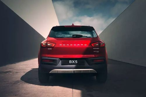 Full Rear View of Borgward BX5