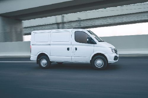 في 80 كارغو Side view