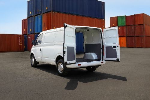 Trunk Open Closer View of في 80 كارغو