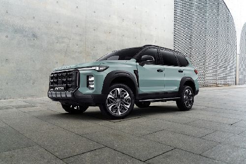 Maxus  D90 Max Front angle low view