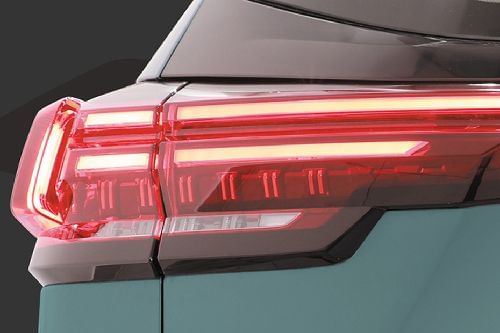 D90 Max Tail light