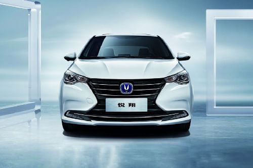 Full Front View of السفن