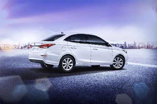 السفن Rear Medium Side View