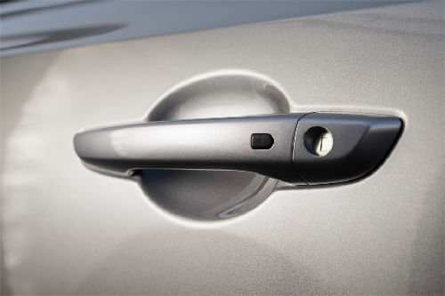 CS35 Plus Door handle