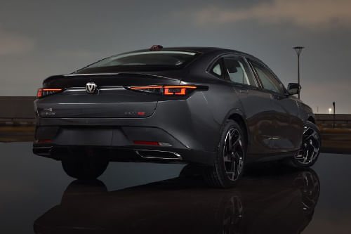 ايدو بلس Rear angle view