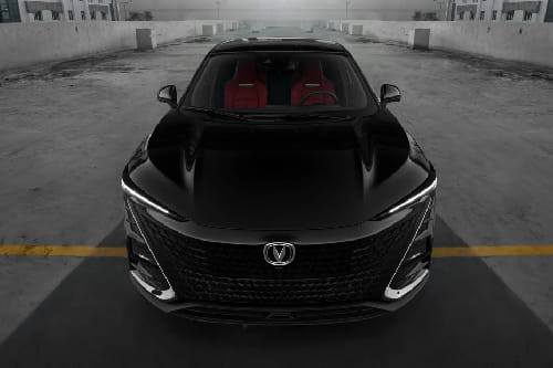 Full Front View of UNI-T