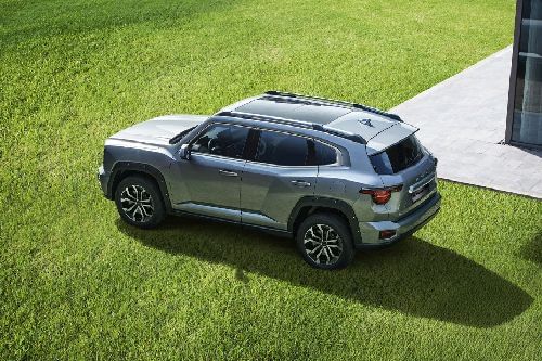 Rear Cross Side View of Haval H7