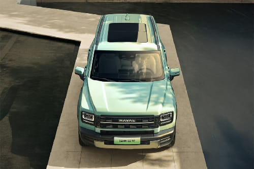 Full Front View of V7