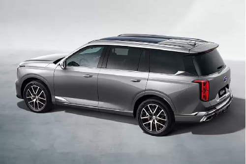 Rear Cross View of جي أي سي GS8