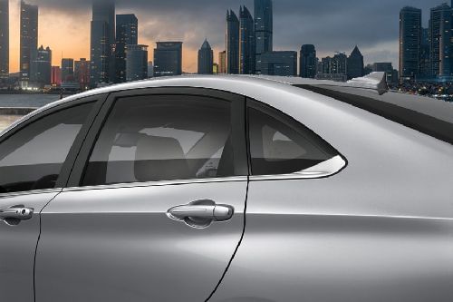 جي أي سي GA4 Drivers Sideview