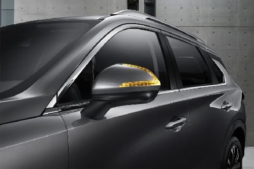 GAC GS5 Drivers Side Mirror Front Angle