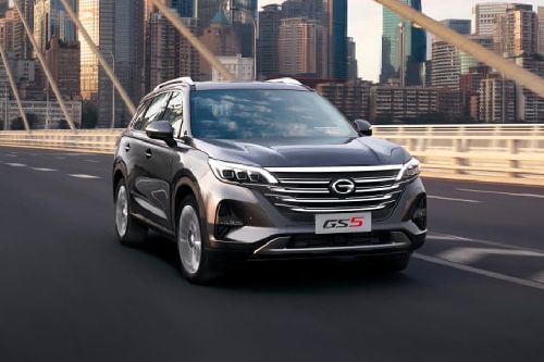 GAC GS5 Front Side View