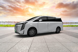 جي أي سي إي 9