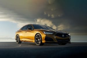 اكيورا تي إل إكس