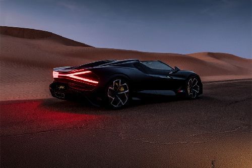 ميسترال Rear Medium Side View