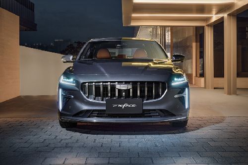 Full Front View of بريفيس