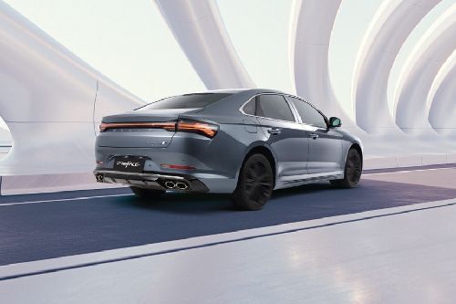 بريفيس Rear angle view