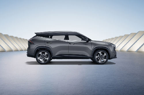 سيتي راي Medium Angle Front View