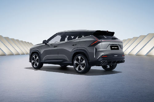 Rear Cross Side View of جيلي سيتي راي