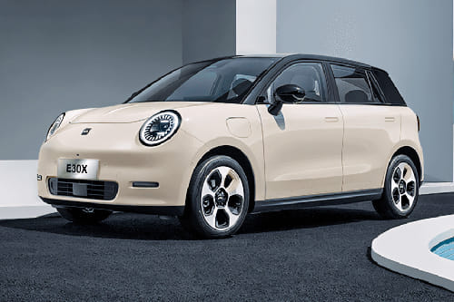 JAC  E30X Front angle low view