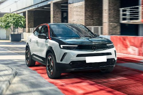 Opel  Mokka Front angle low view