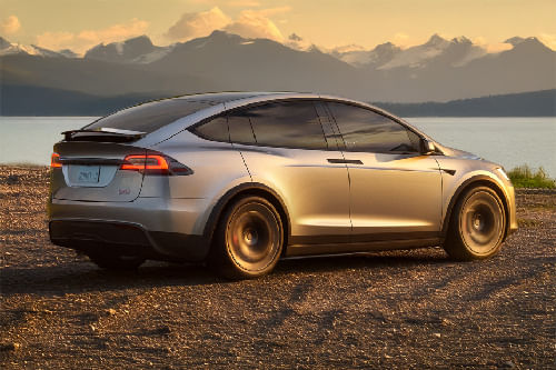 موديل إكس Rear Medium Side View