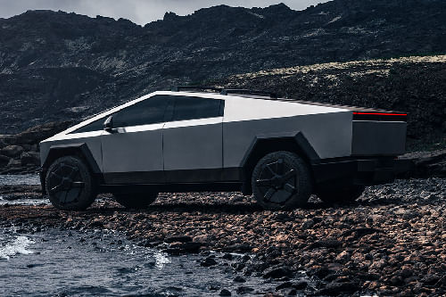 Rear Cross Side View of Tesla Cybertruck