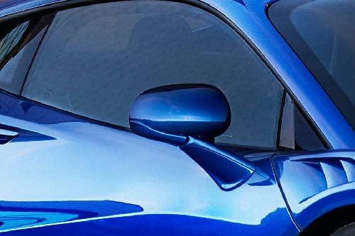 ماكلارين أرتورا Drivers Side Mirror Front Angle