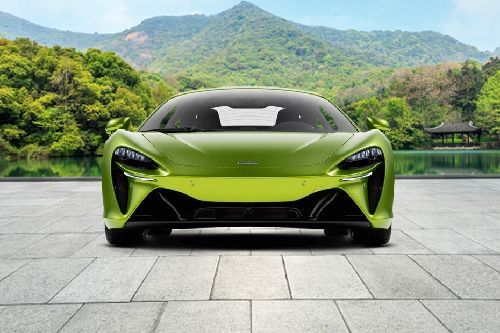 Full Front View of أرتورا