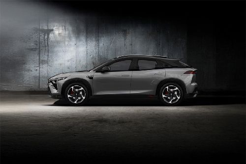 بي 70 إس Side view