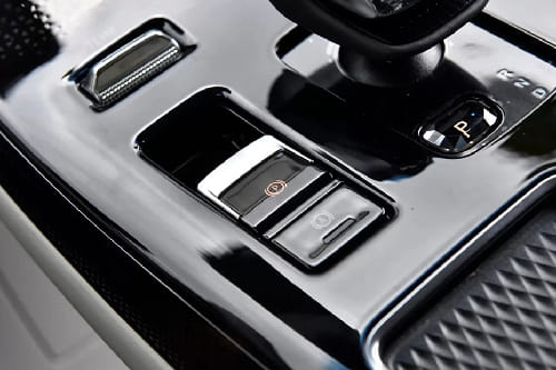 Center Controls of Forthing V9