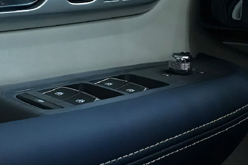 دونج فينج هيودج Drivers Side In Side Door Controls