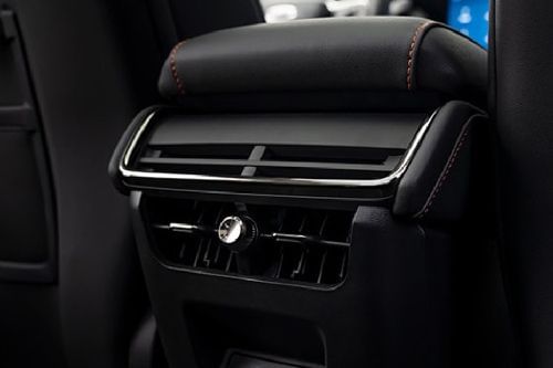 Taurus  Rear AC Controls