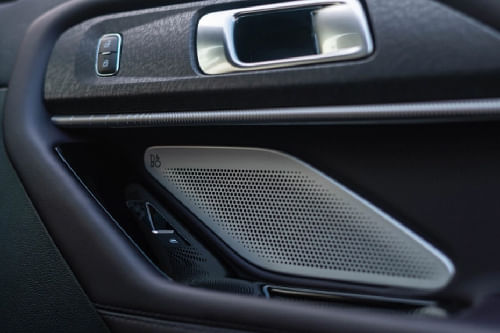 Speakers View of فورد إكسبلورر إس تي