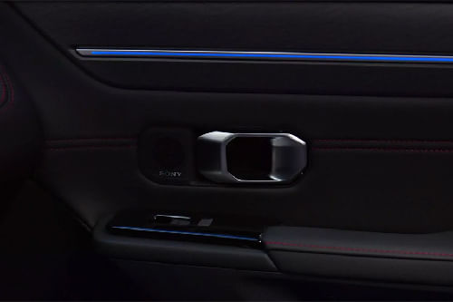 door handle interior of سوإست S06