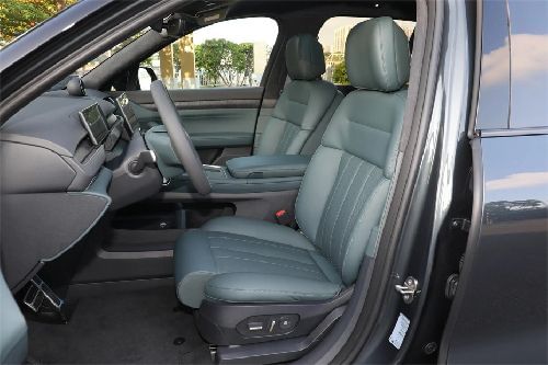 ES8 Front Seats