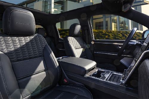 سييرا إي في Front Seats