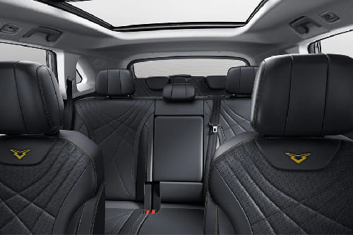 كايي إكس ٧ Front And Rear Seats Together