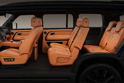 روكس أداماس Front And Rear Seats Together