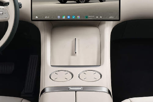 واي يو 7 Cup Holders